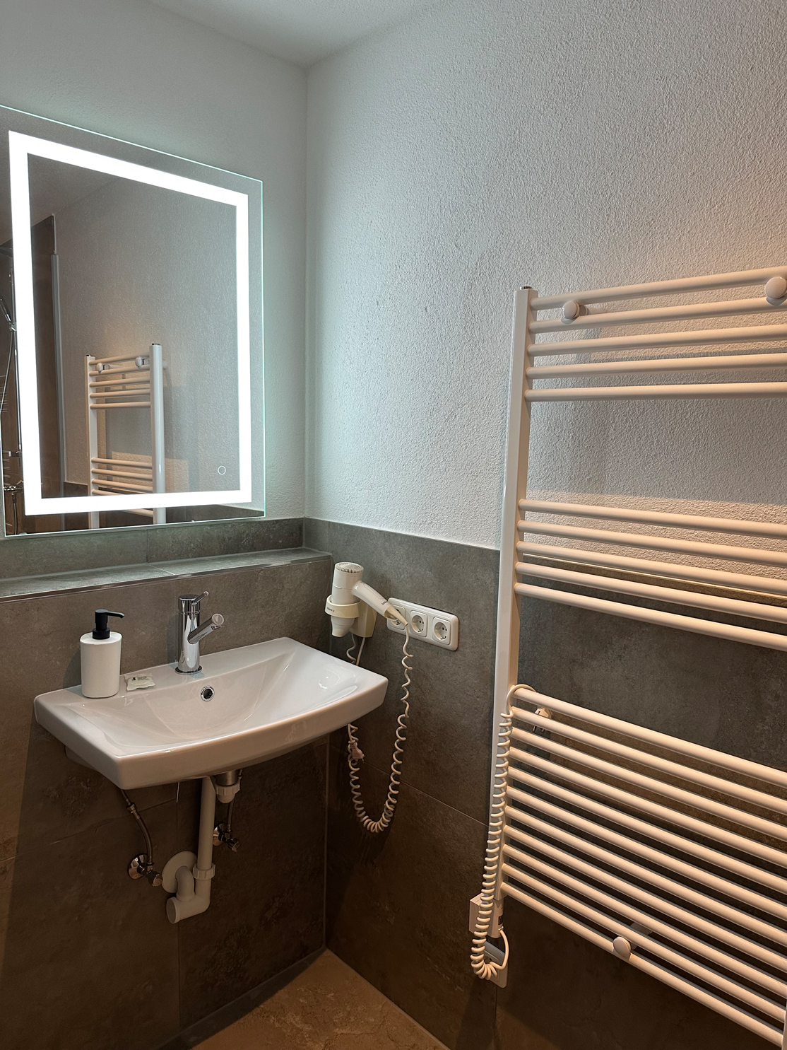 Badezimmer 2 Wohnung 1 Badezimmer 2 Wohnung 1